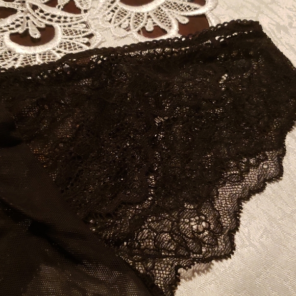 Victoria secret woman - Picture 4 of 8